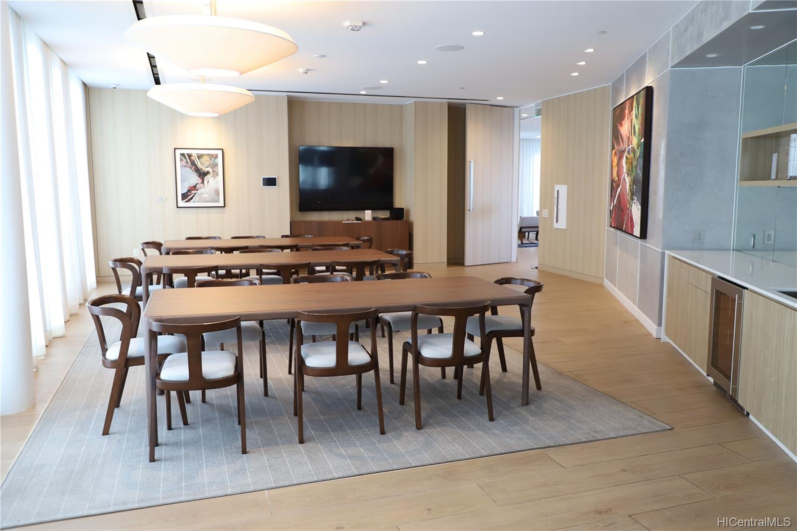 987 Queen Street  Unit 3006