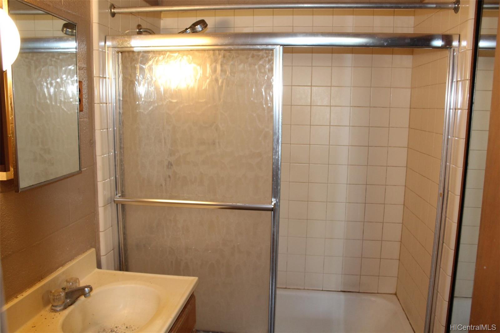 509 University Avenue  Unit 103