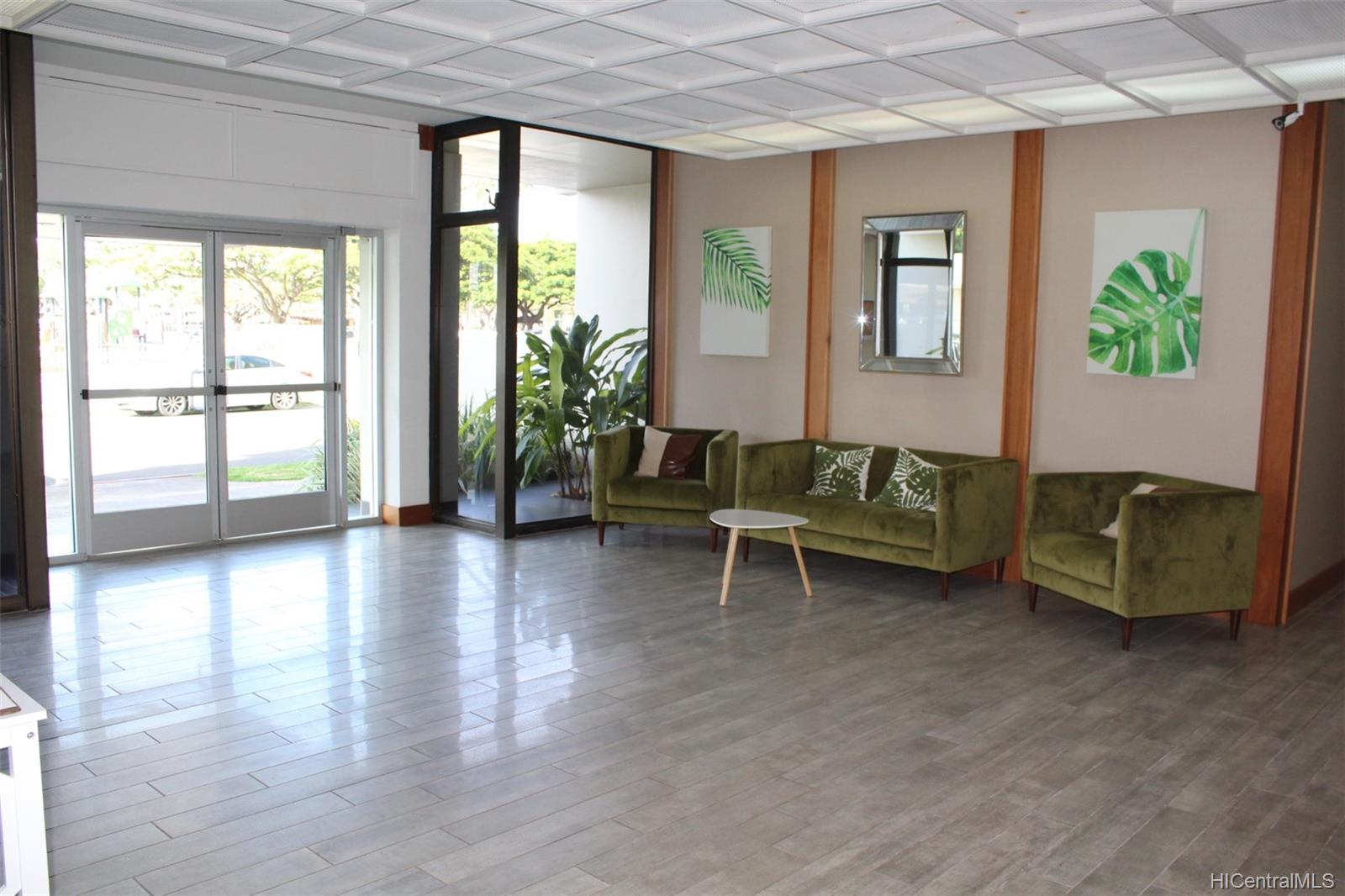 509 University Avenue  Unit 103