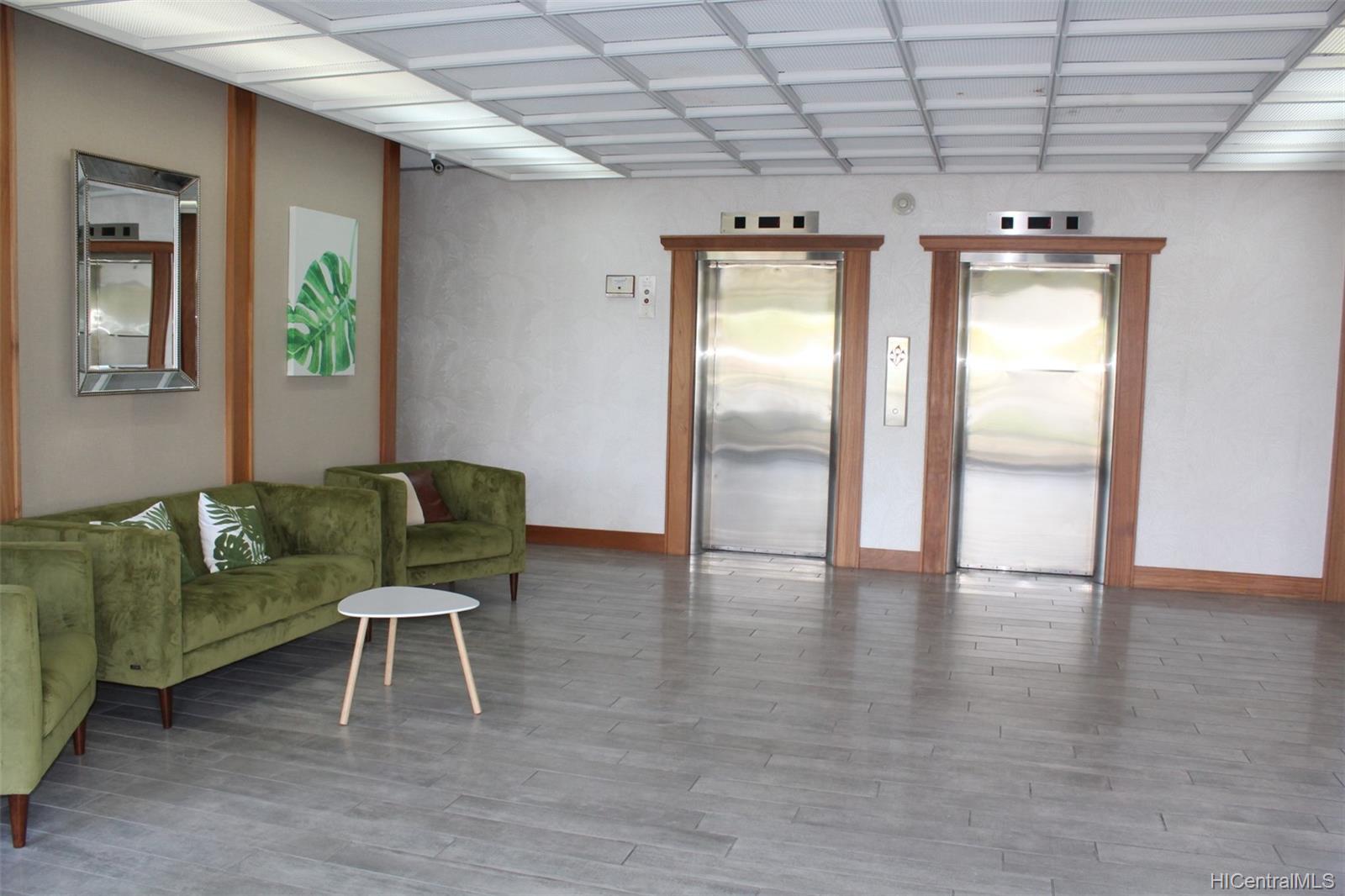 509 University Avenue  Unit 103