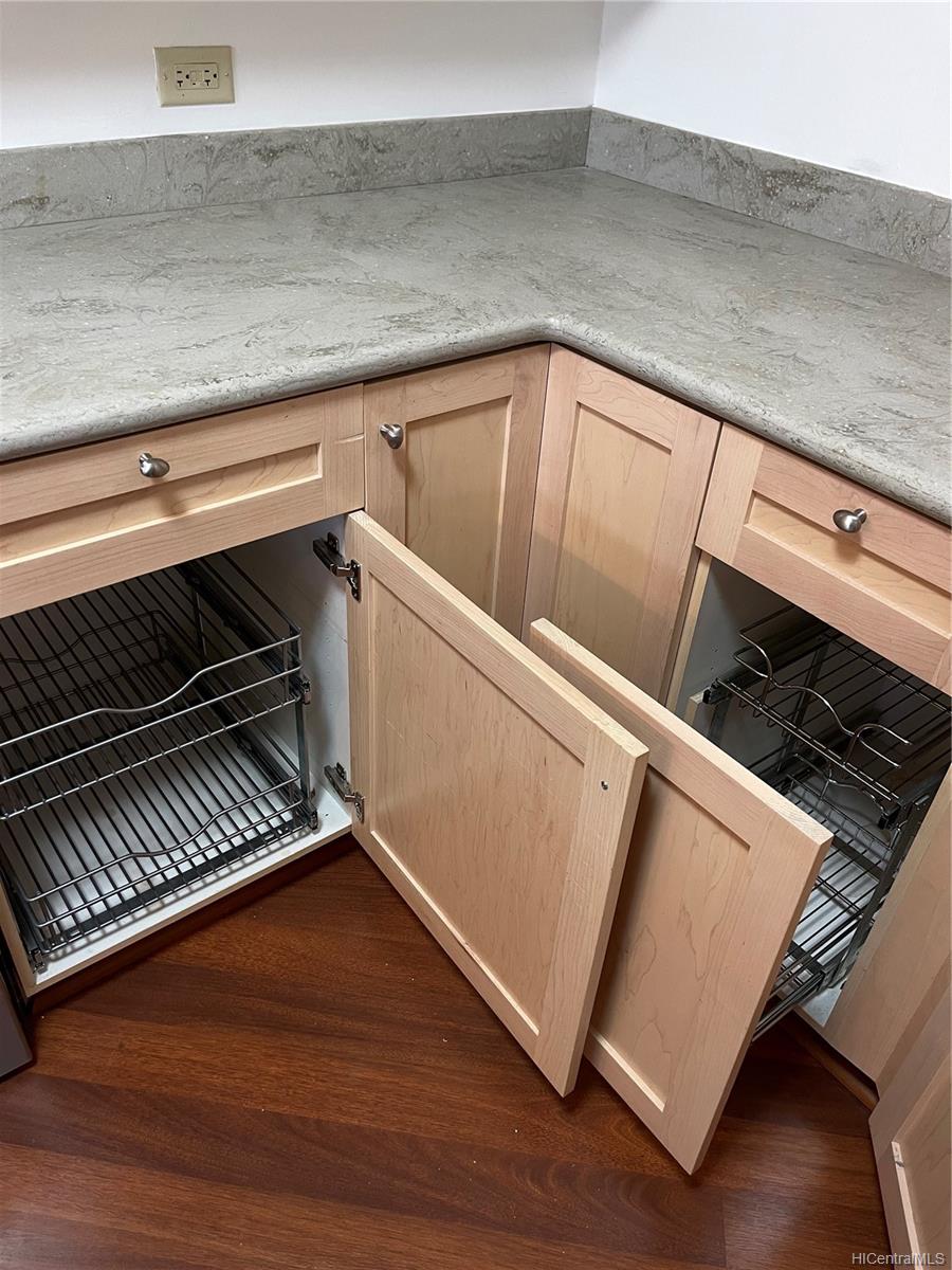 2101 Nuuanu Avenue  Unit I103