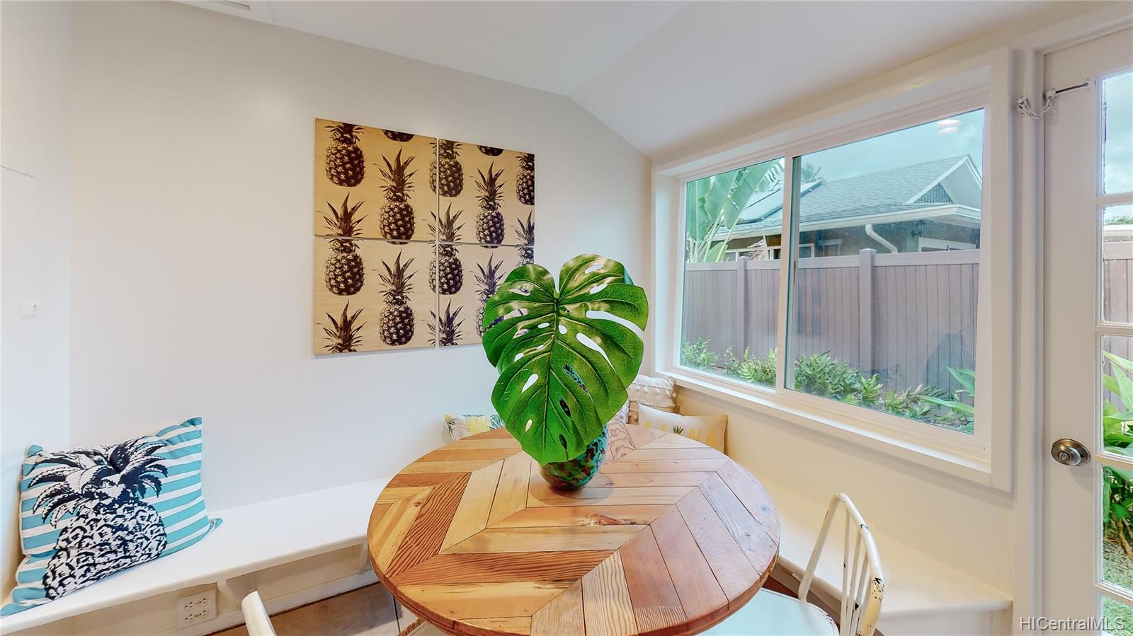 676 Mokapu Road