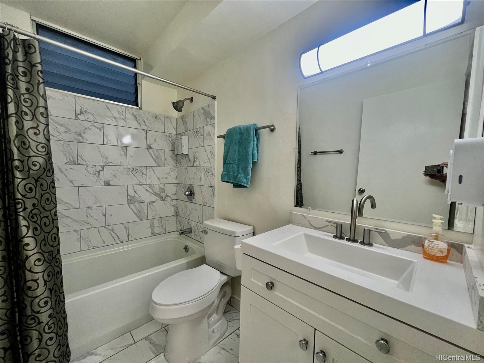 94-054 Leolua Street  Unit A102
