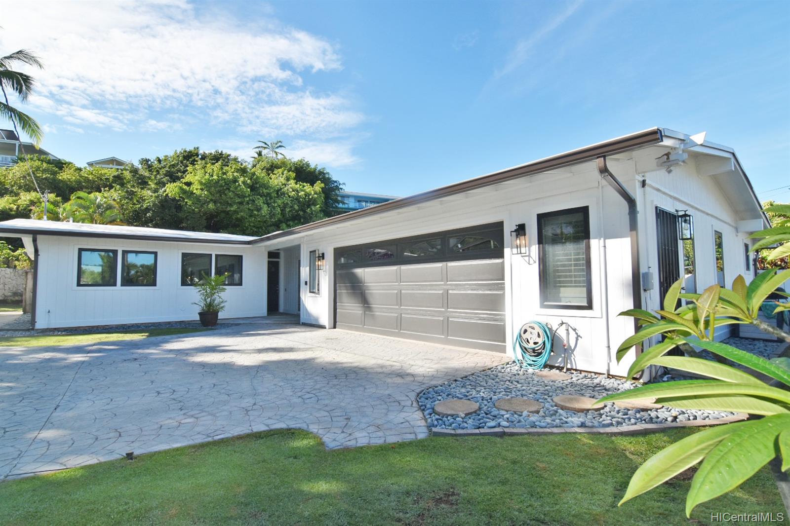 151 Alala Road