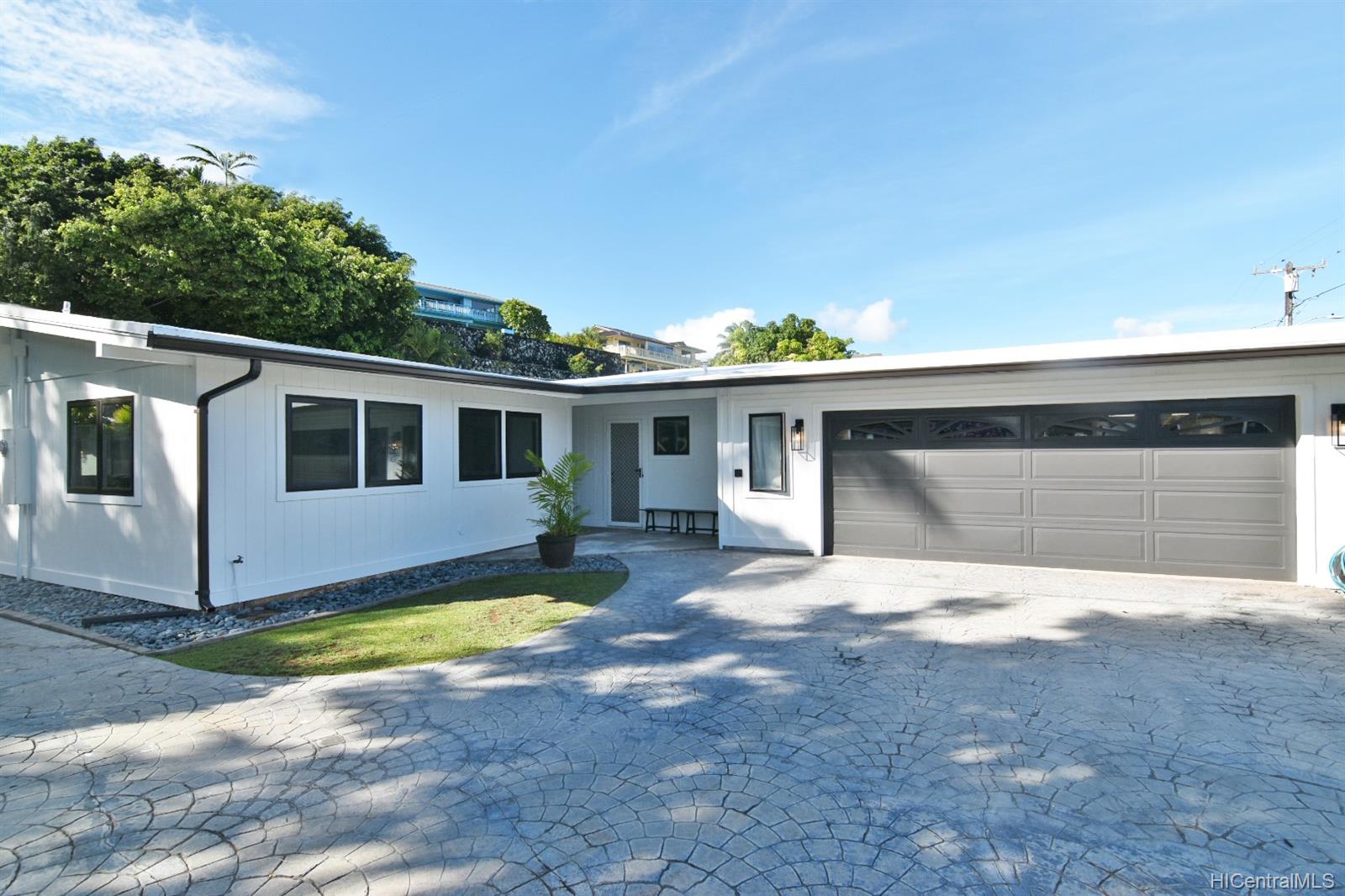 151 Alala Road