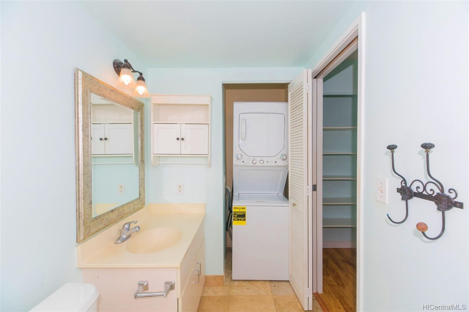 94-979 Kauolu Place  Unit 1110