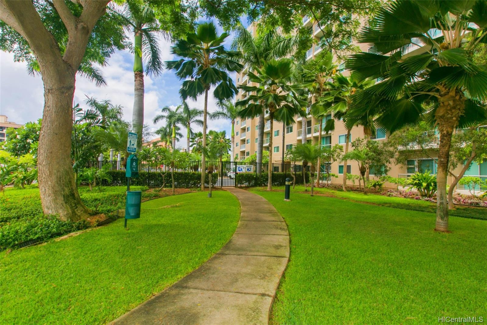 94-979 Kauolu Place  Unit 1110