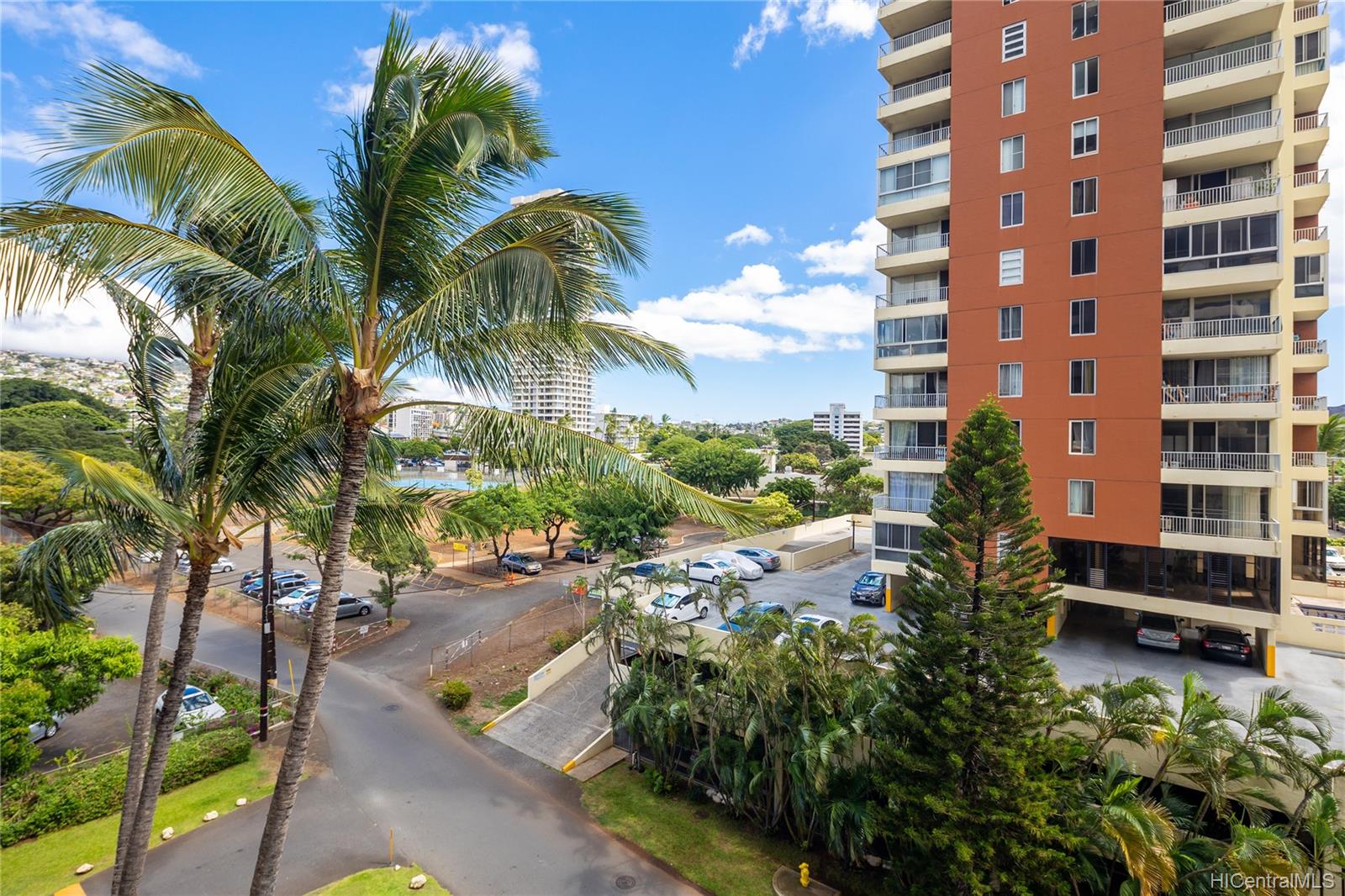 2724 Kahoaloha Lane  Unit 705