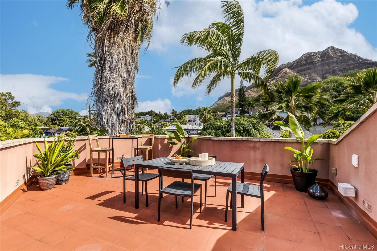 3063 Diamond Head Road