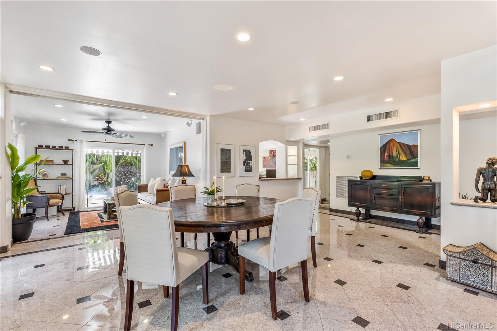 3063 Diamond Head Road