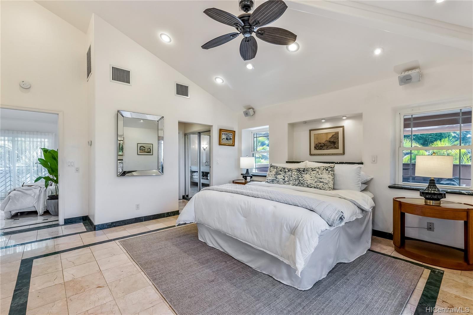 3063 Diamond Head Road