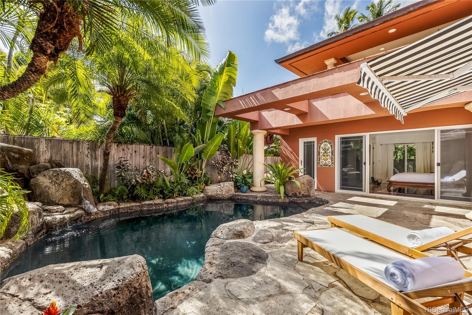 3063 Diamond Head Road