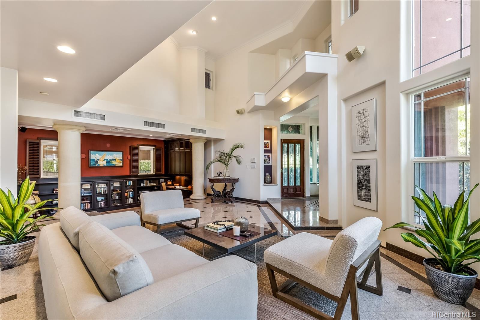 3063 Diamond Head Road