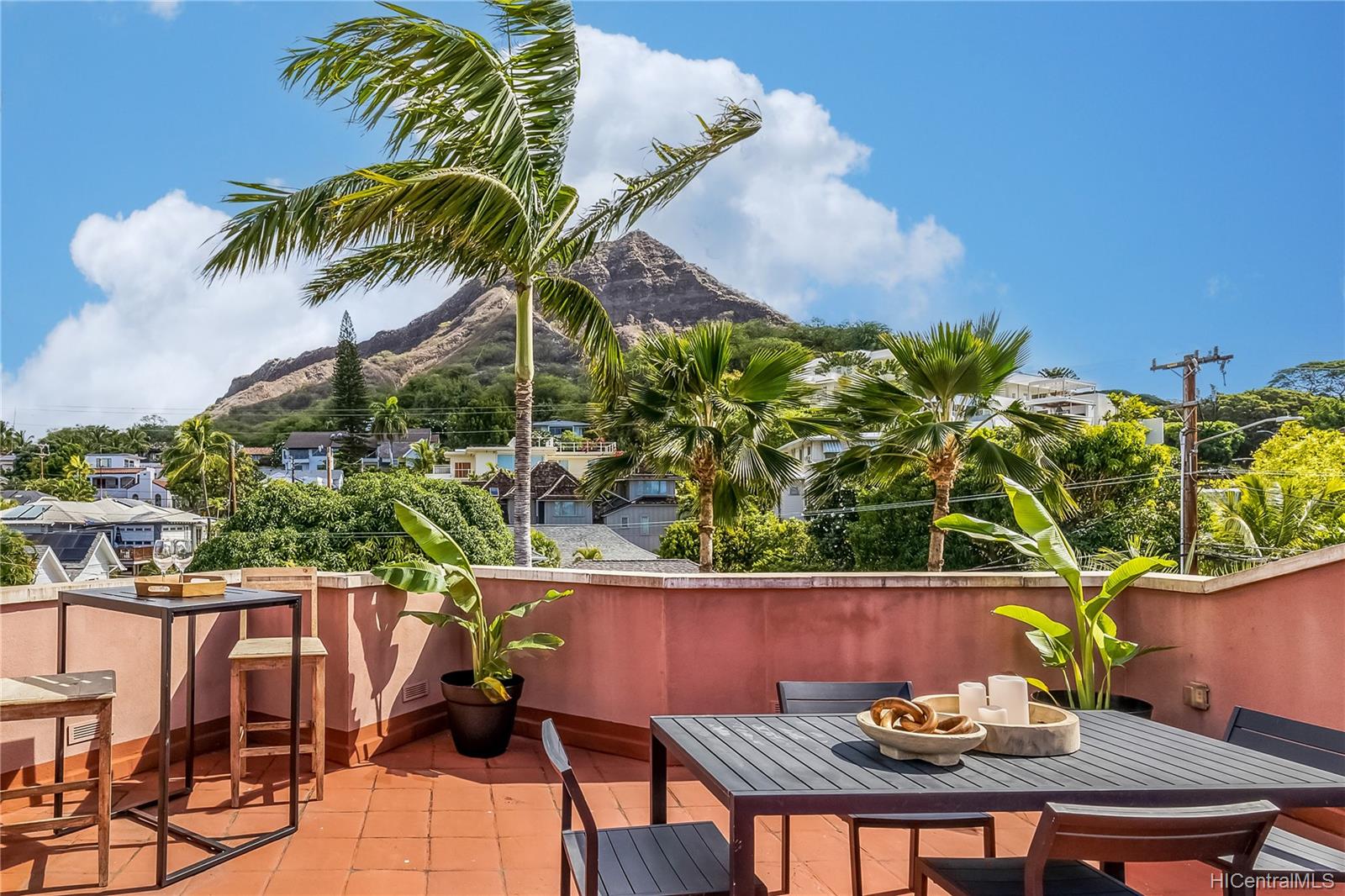 3063 Diamond Head Road