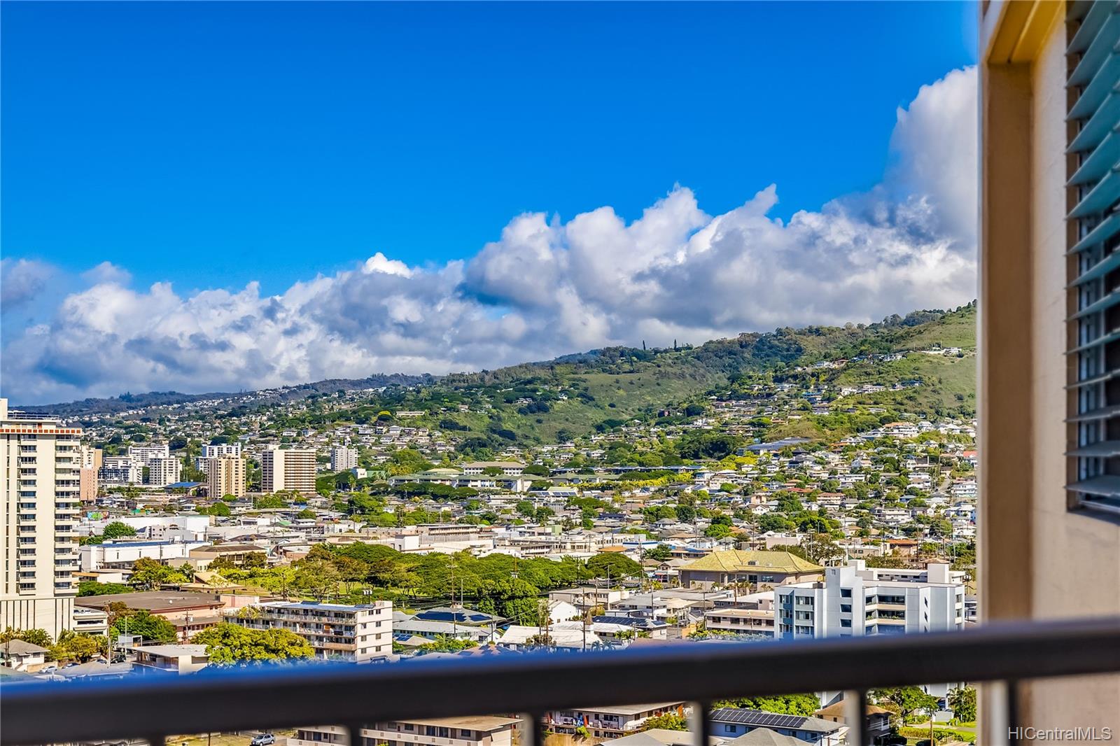 2474 Kapiolani Boulevard  Unit 1701