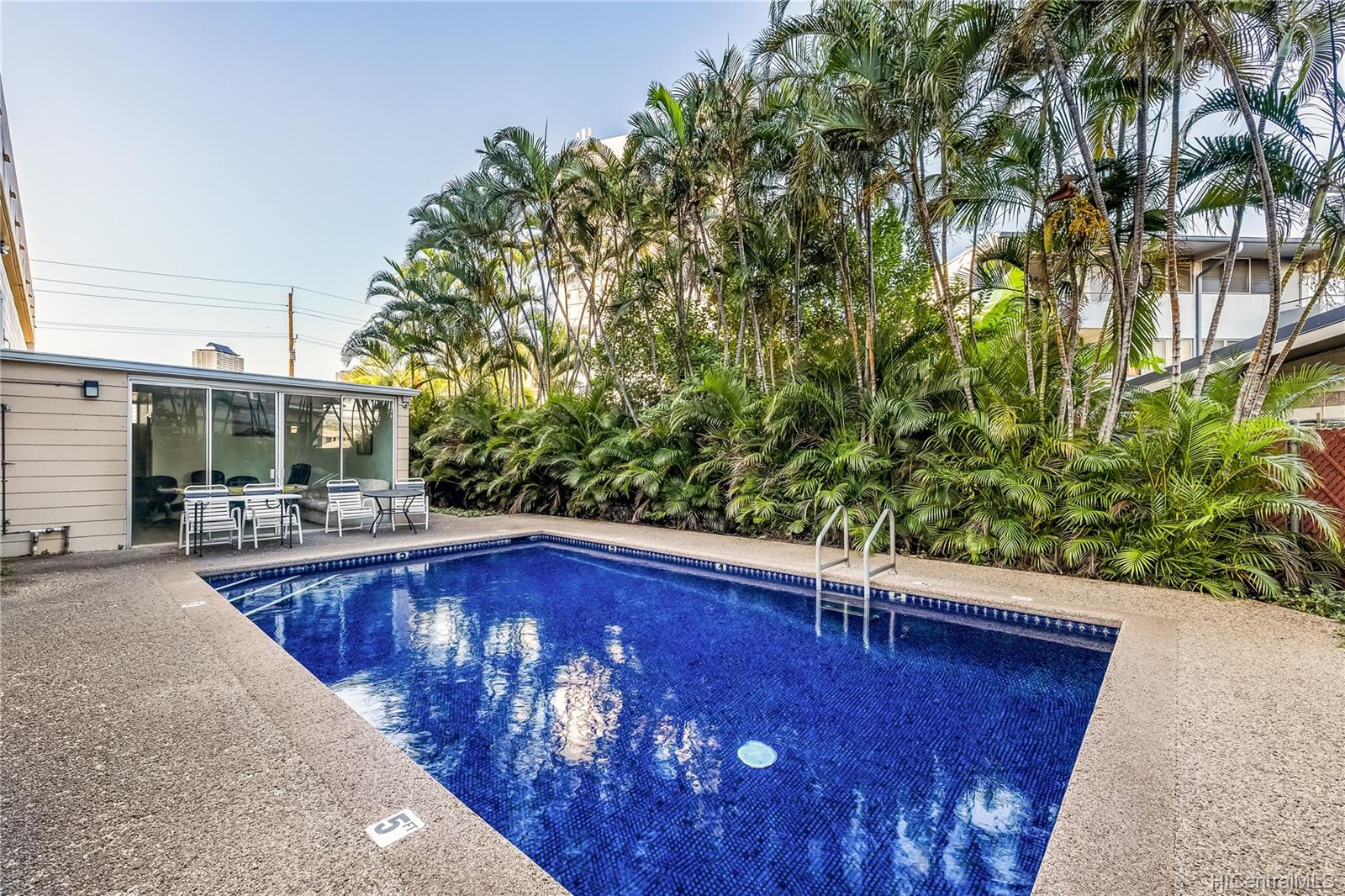 2474 Kapiolani Boulevard  Unit 1701