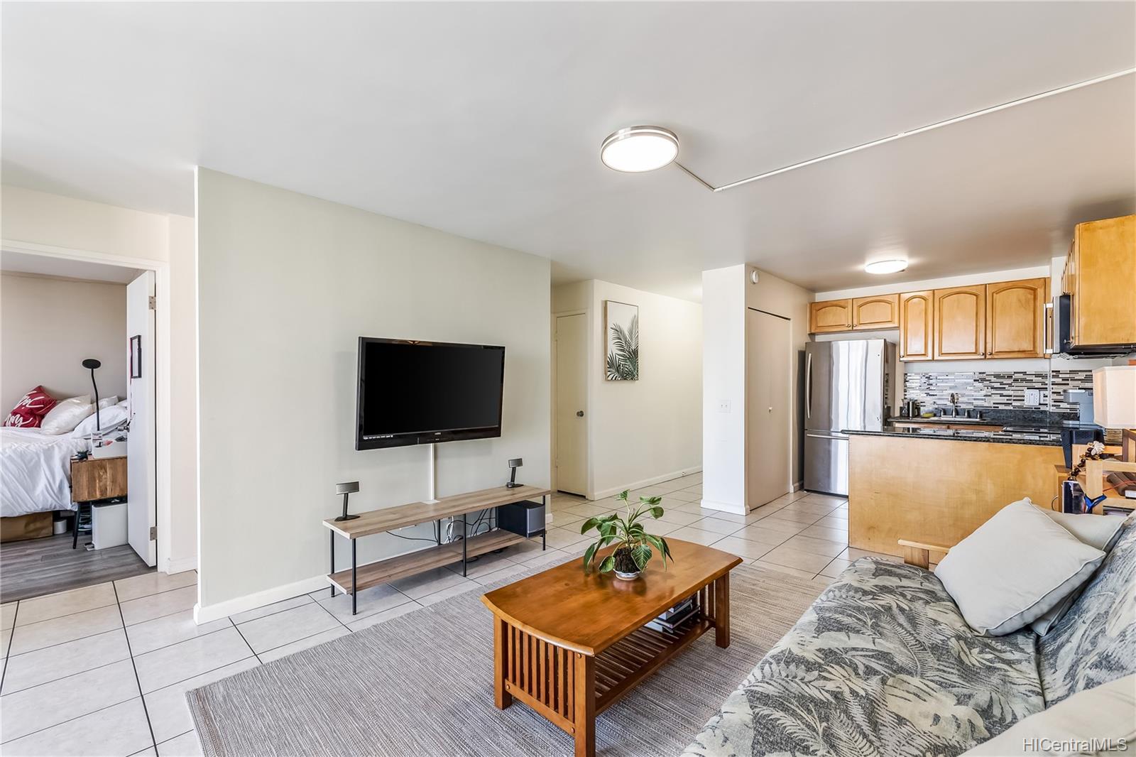 2474 Kapiolani Boulevard  Unit 1701