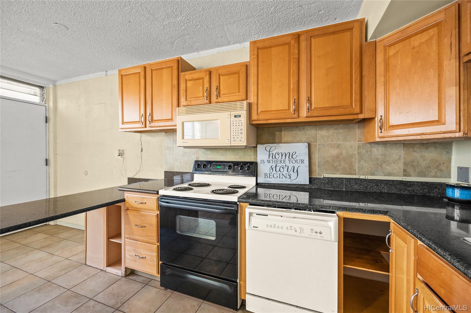 94-249 Waikele Road  Unit B4