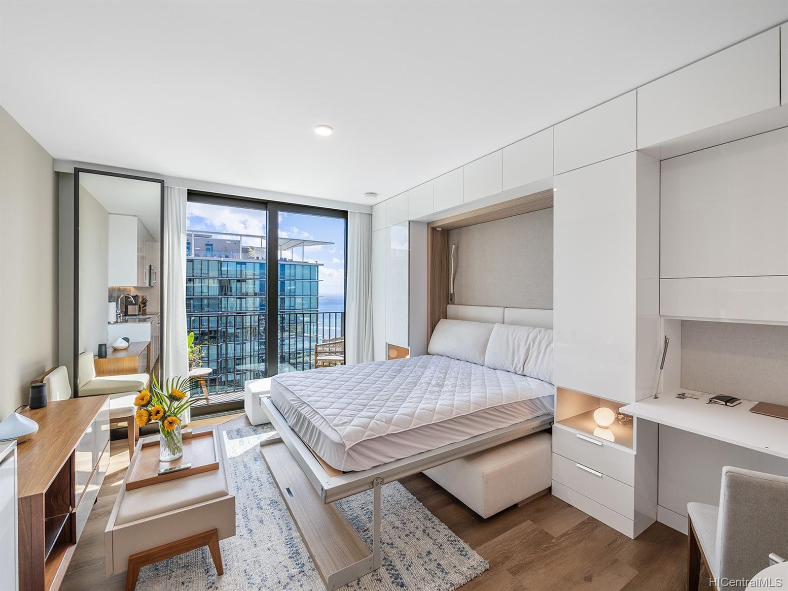 987 Queen Street  Unit 4106