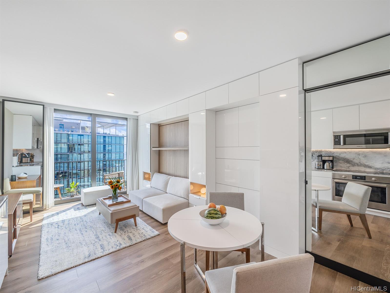 987 Queen Street  Unit 4106