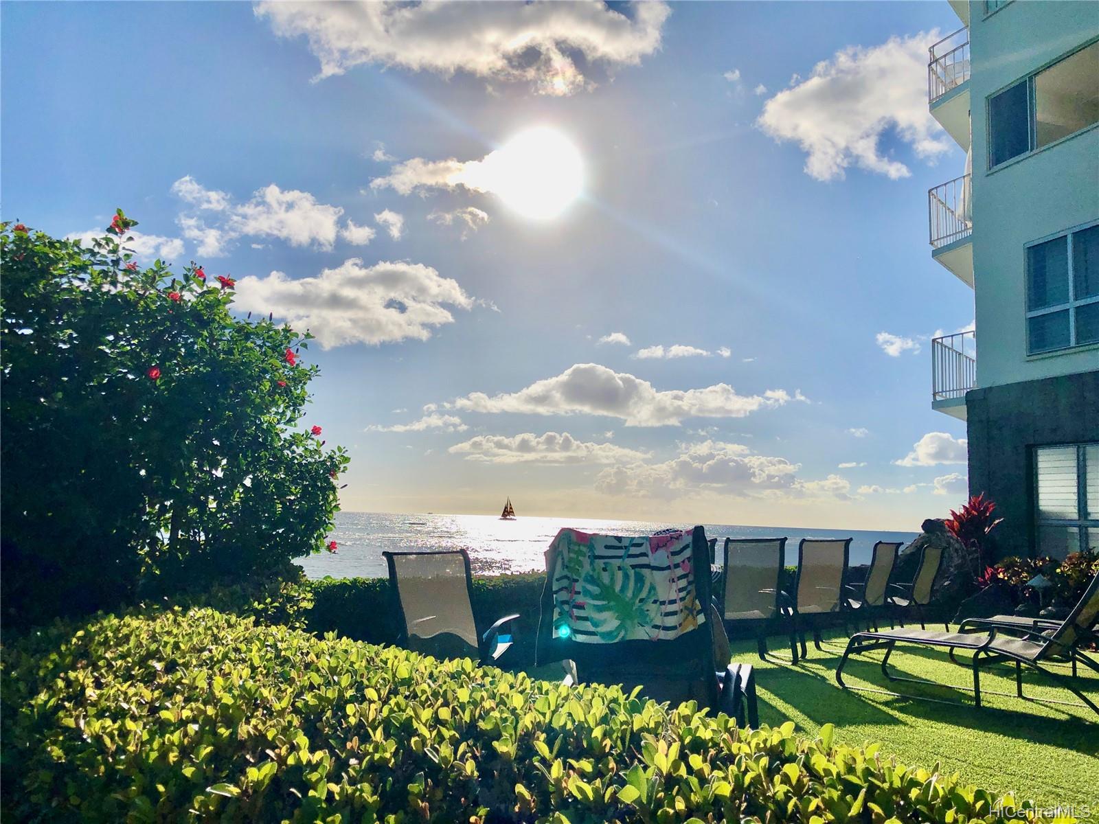 2957 Kalakaua Avenue  Unit 211