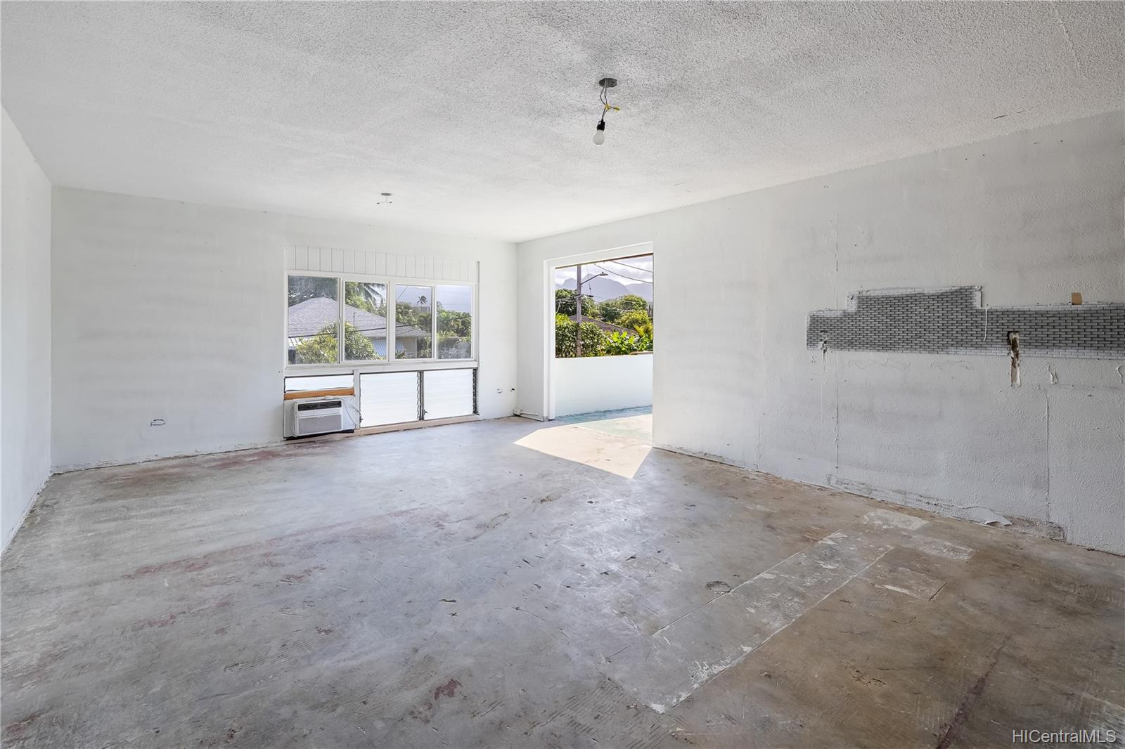 125 N Kalaheo Avenue