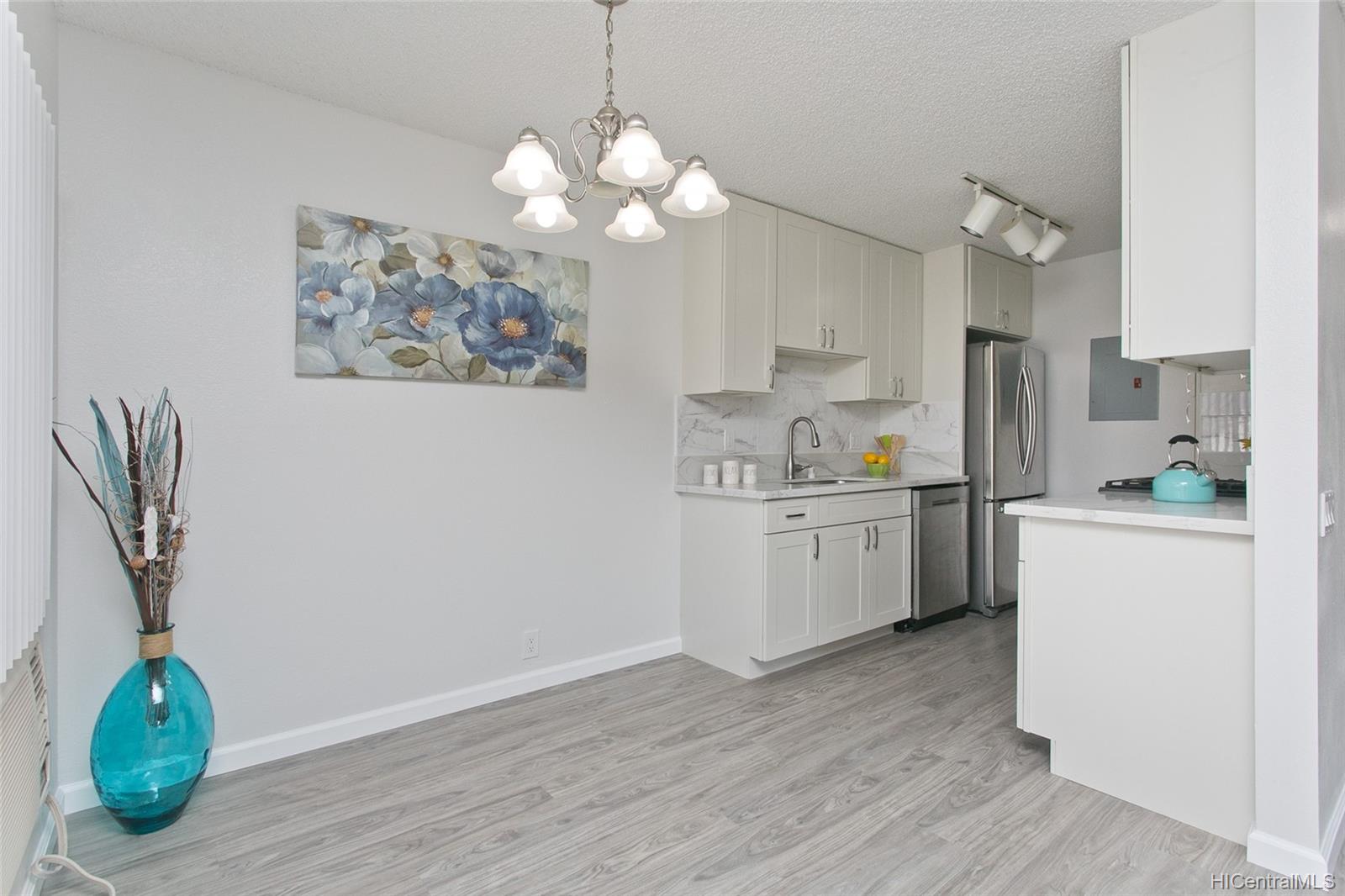 91-1170 Puamaeole Street  Unit 9R