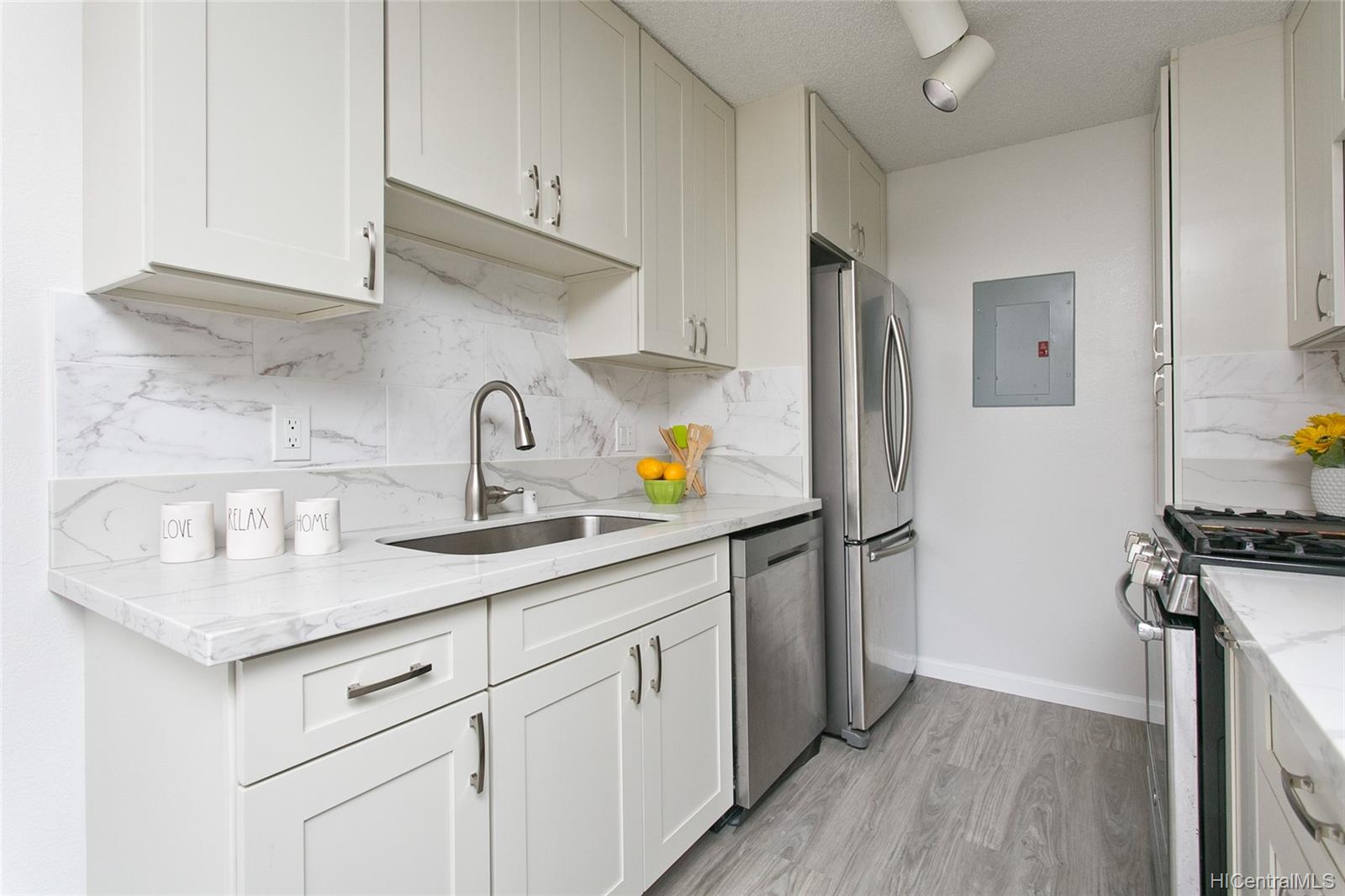 91-1170 Puamaeole Street  Unit 9R