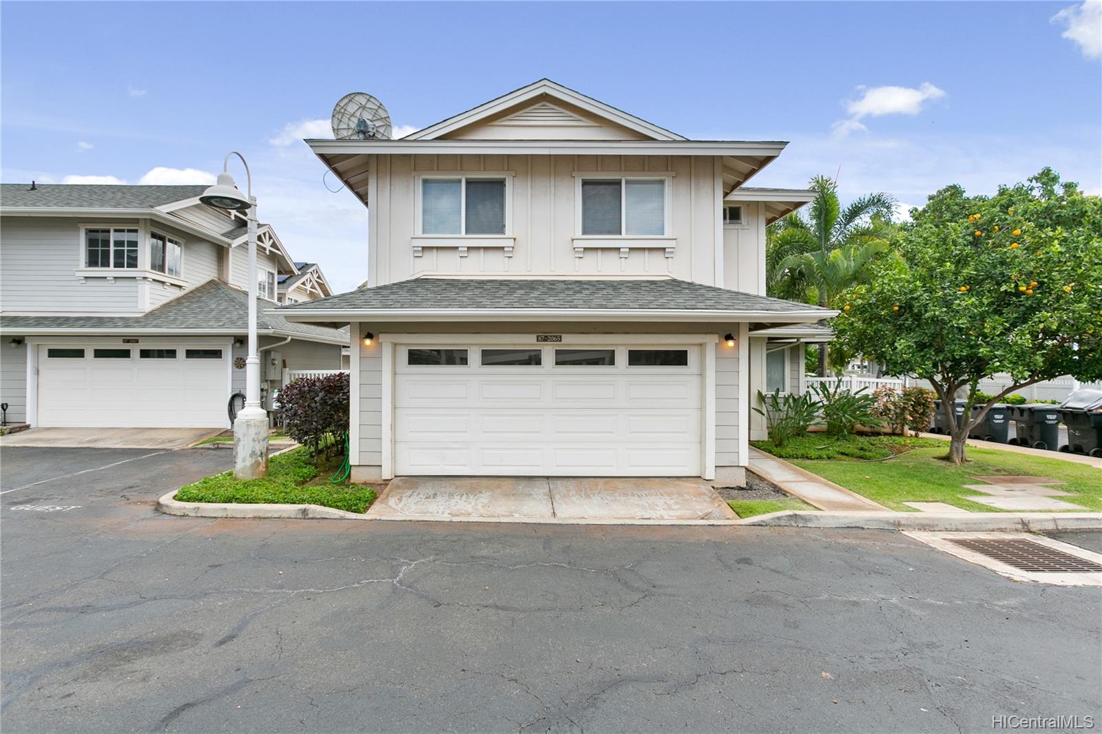 87-2065 Pakeke Street  Unit 10
