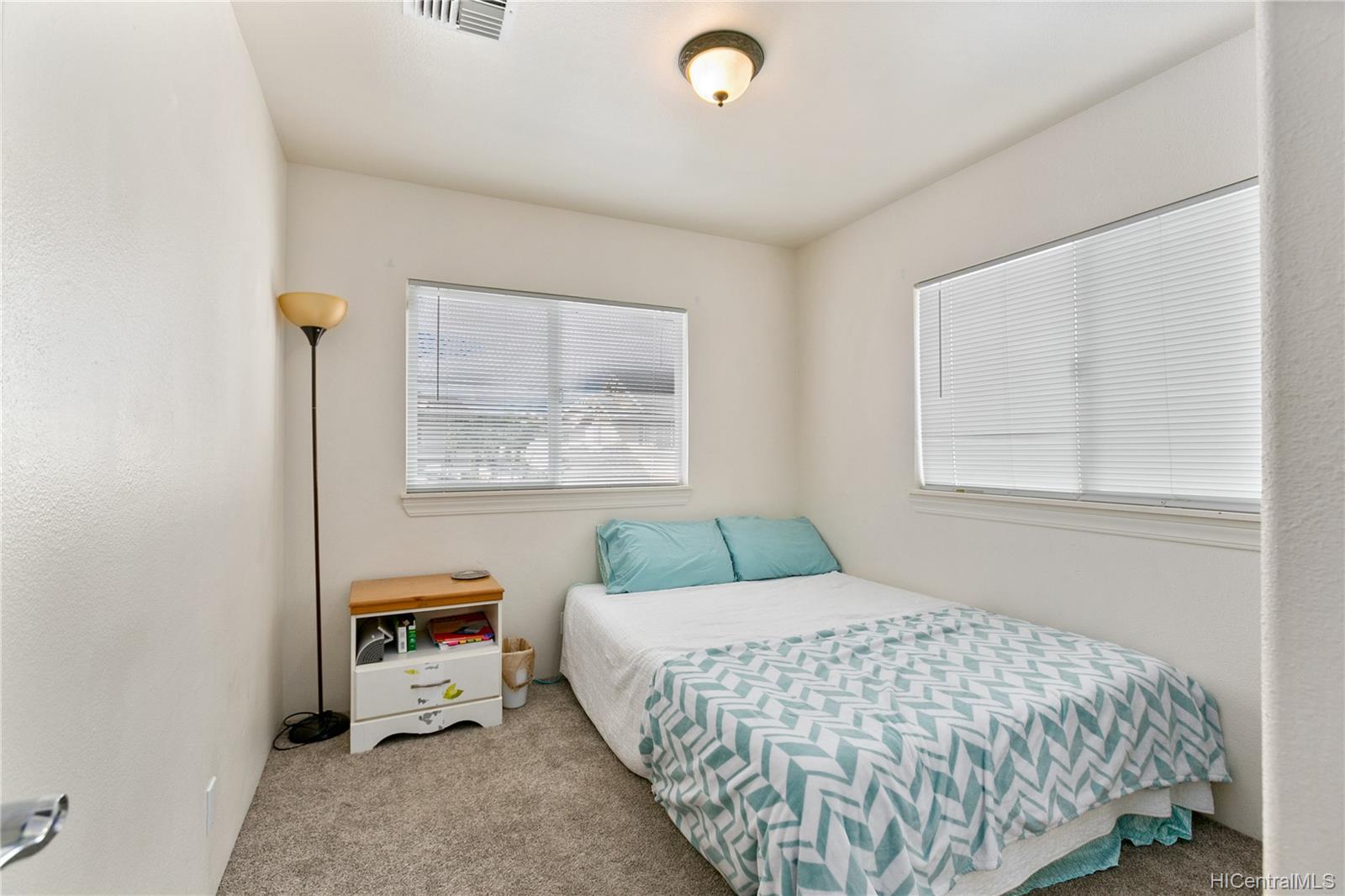 87-2065 Pakeke Street  Unit 10