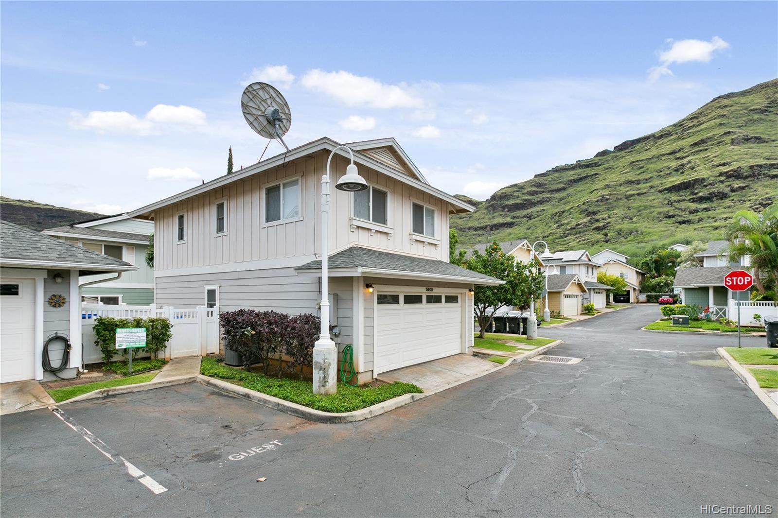 87-2065 Pakeke Street  Unit 10