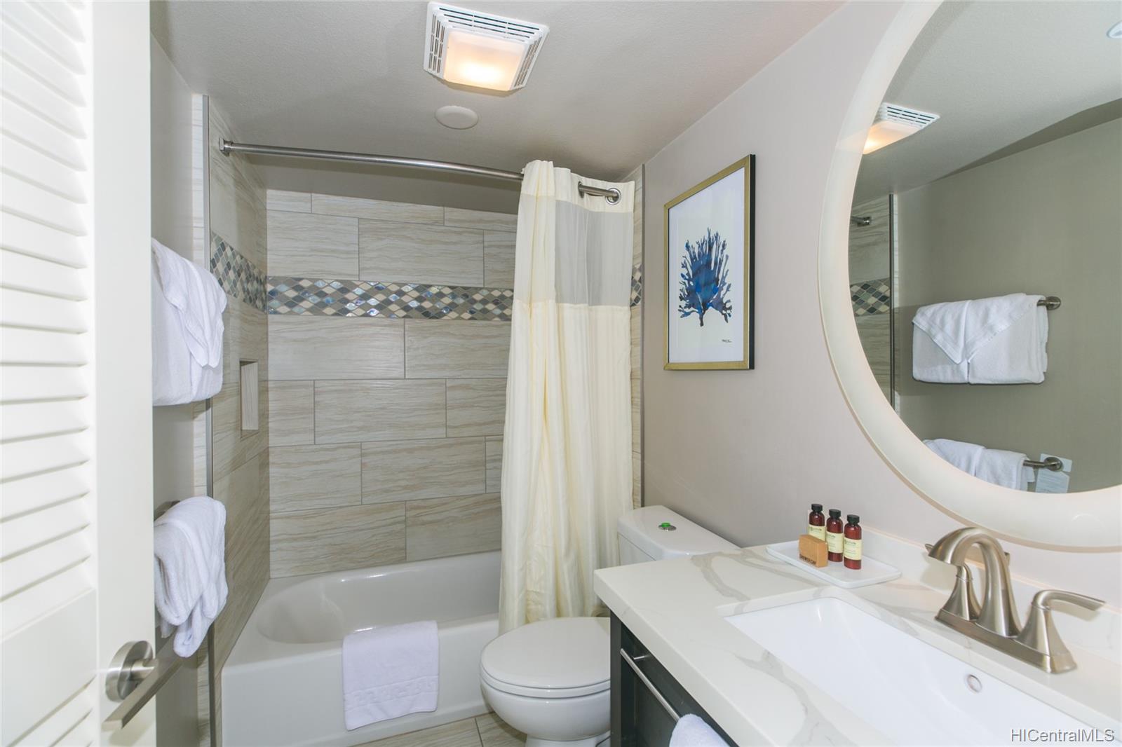 2470 Kalakaua Avenue  Unit 903