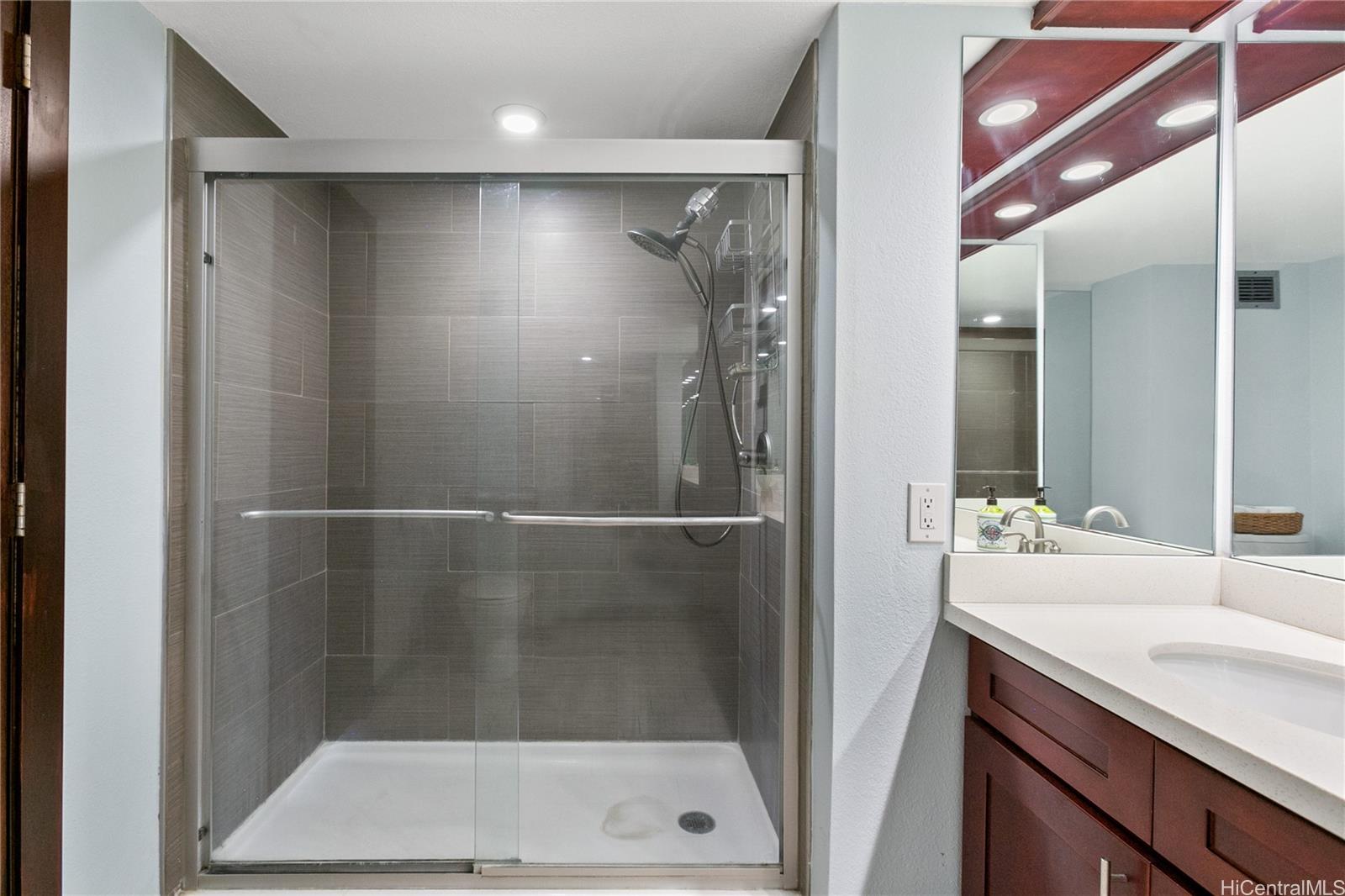 84-680 Kili Drive  Unit 1310