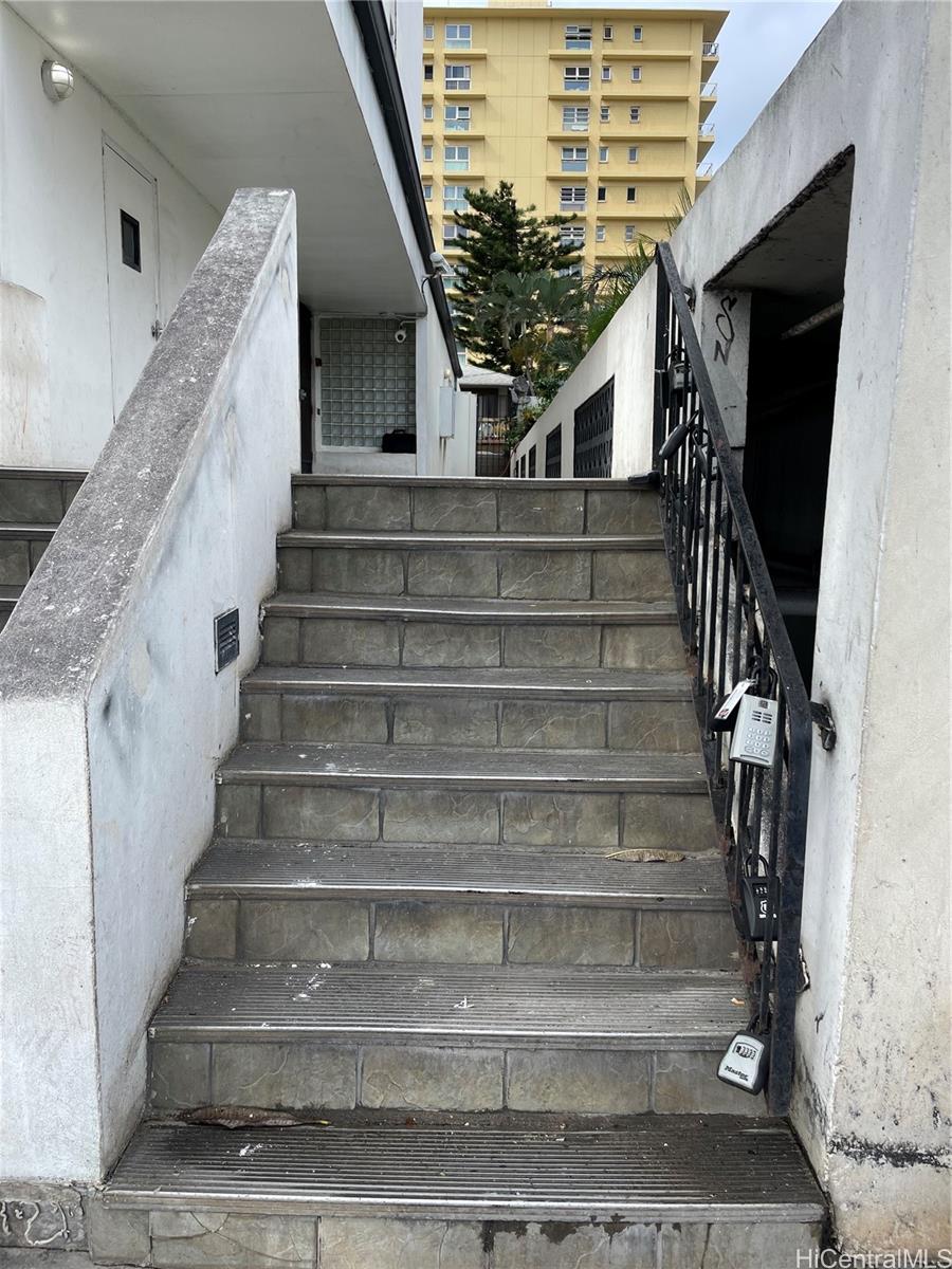 2509 Ala Wai Boulevard  Unit 1005