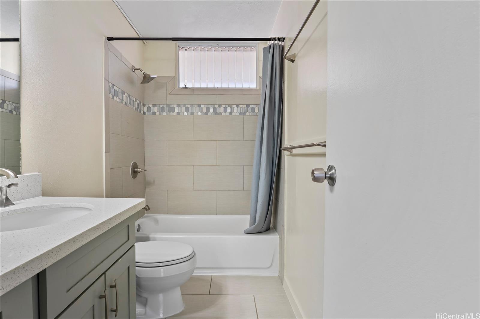 95-2031 Waikalani Place  Unit D906