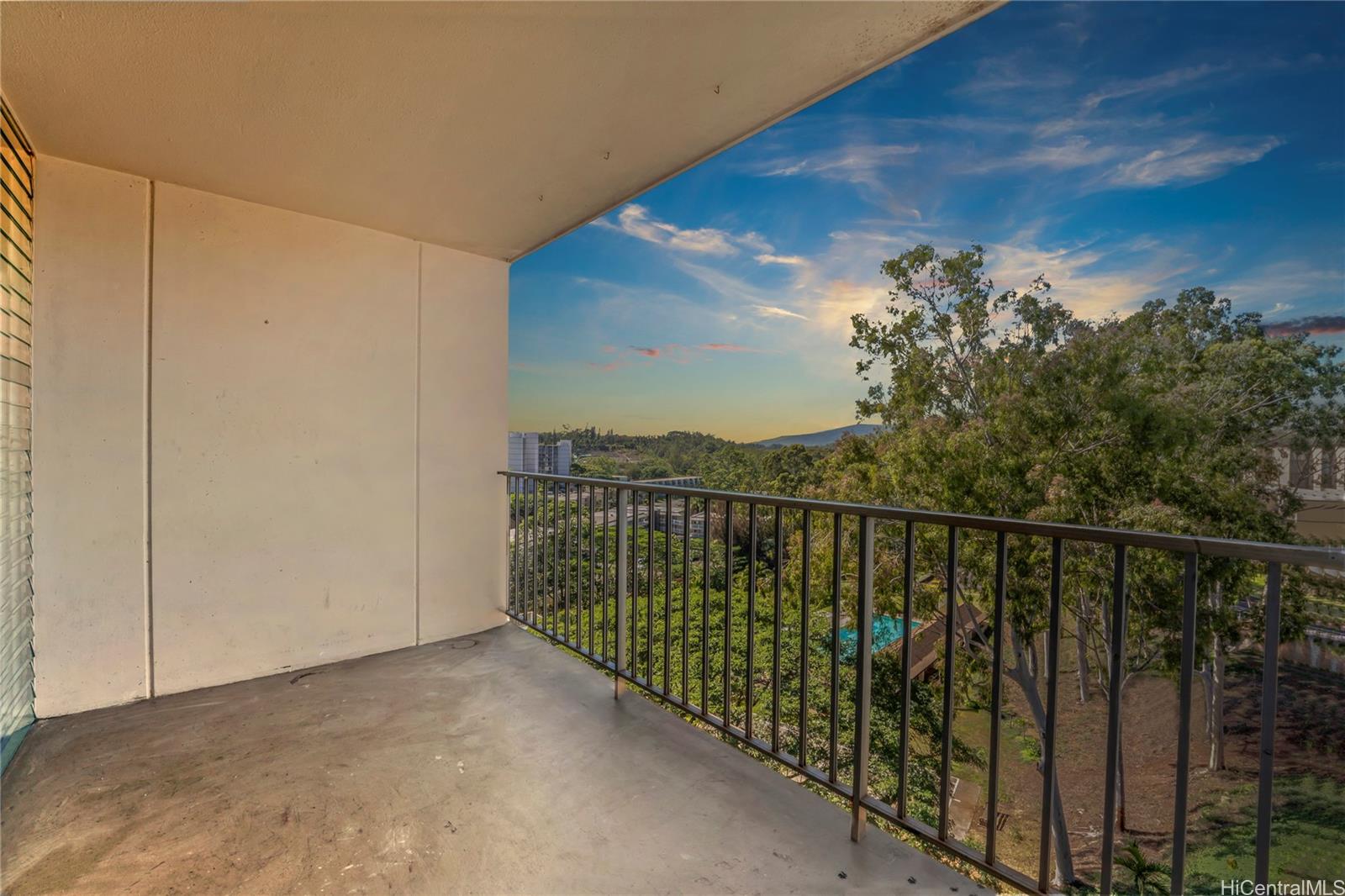 95-2031 Waikalani Place  Unit D906