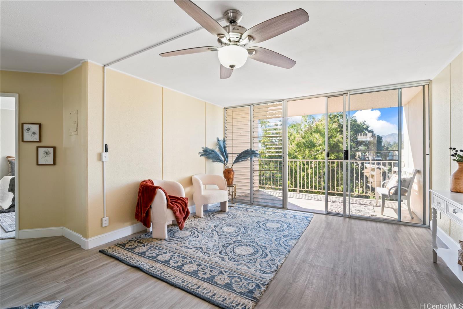 95-2031 Waikalani Place  Unit D906