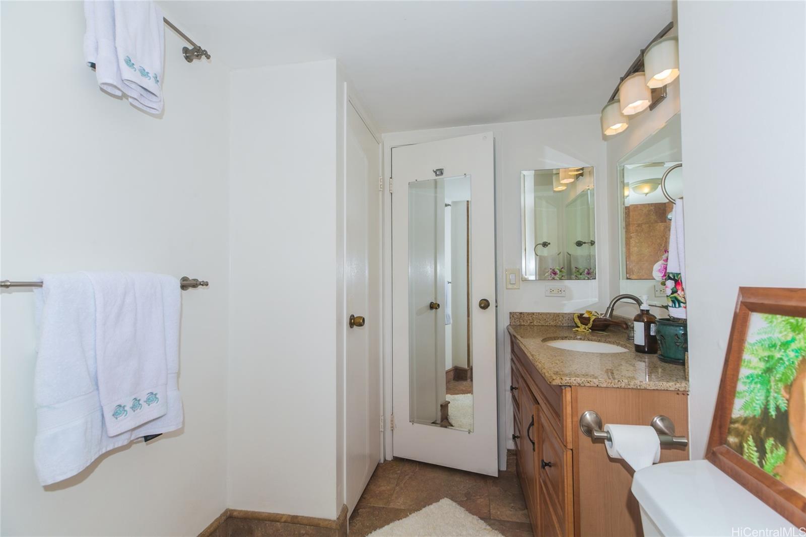 521 Hahaione Street  Unit 2/1F