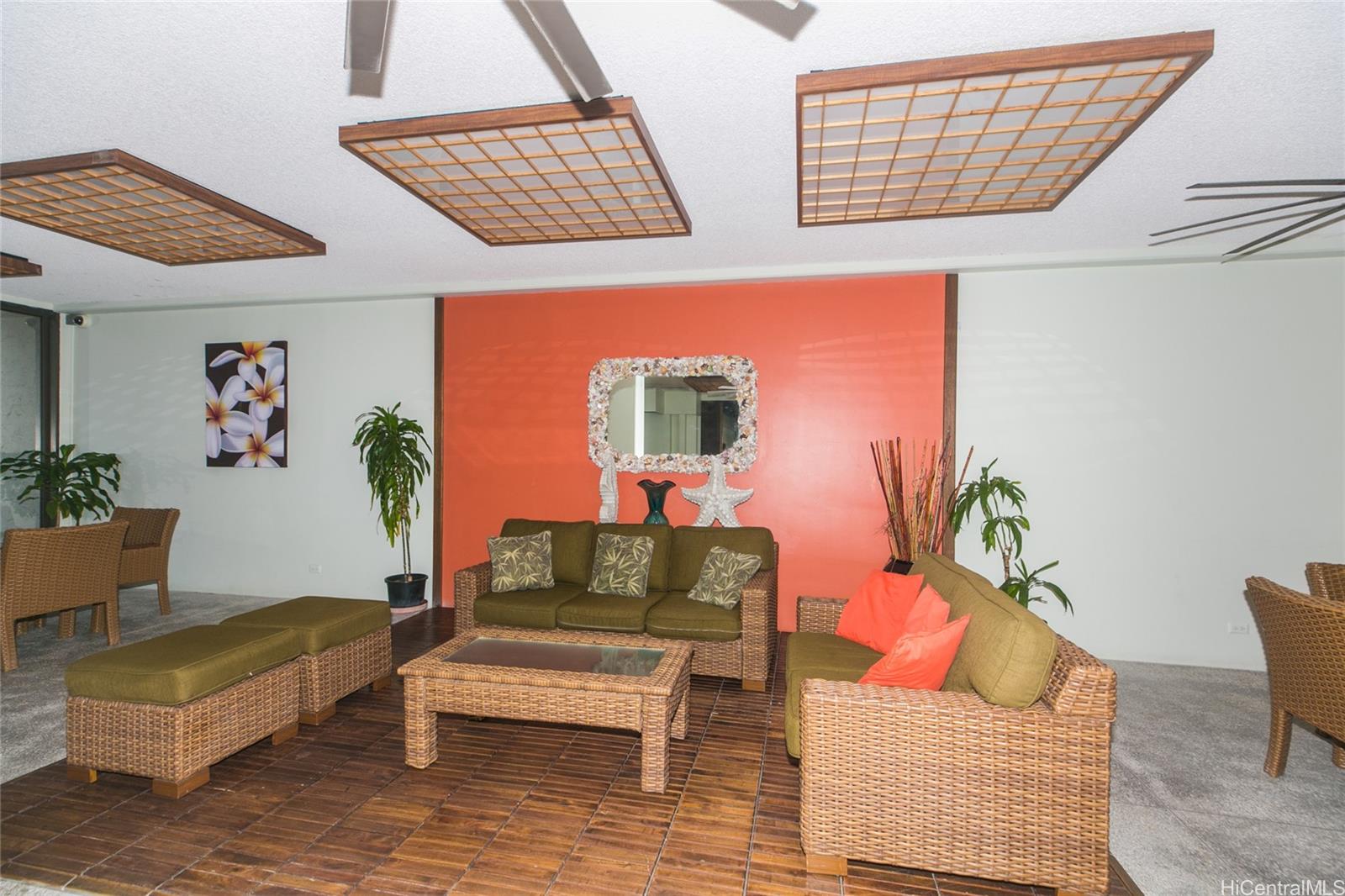 521 Hahaione Street  Unit 2/1F