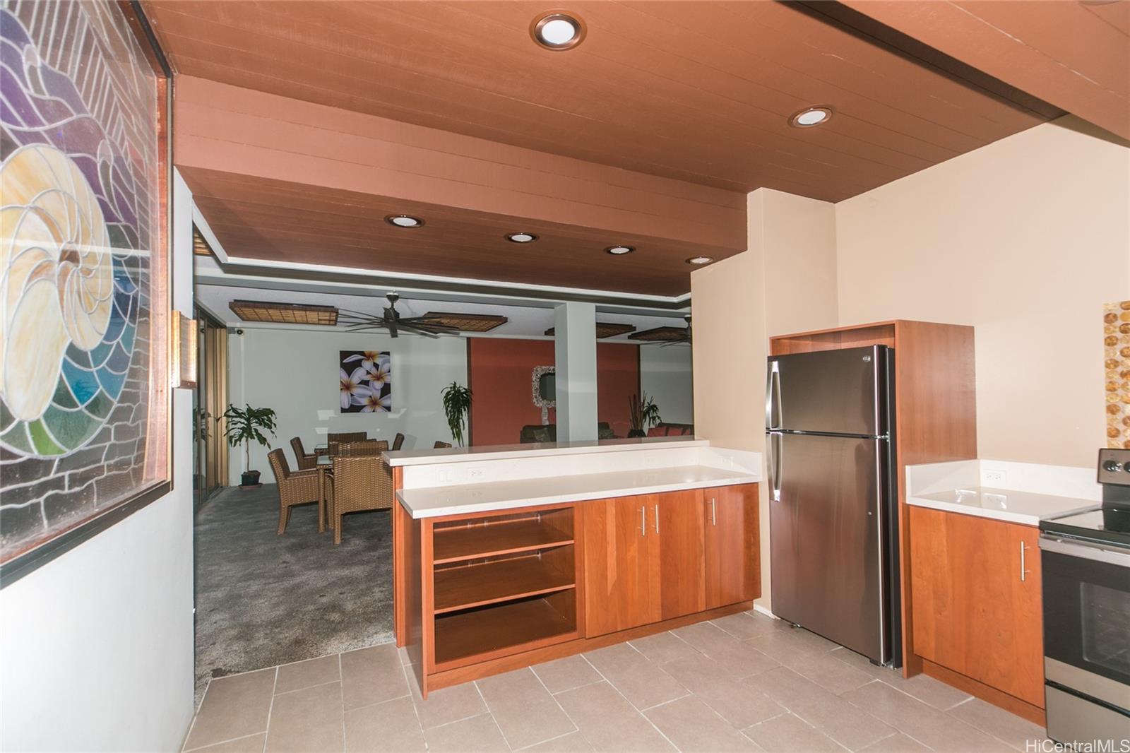 521 Hahaione Street  Unit 2/1F