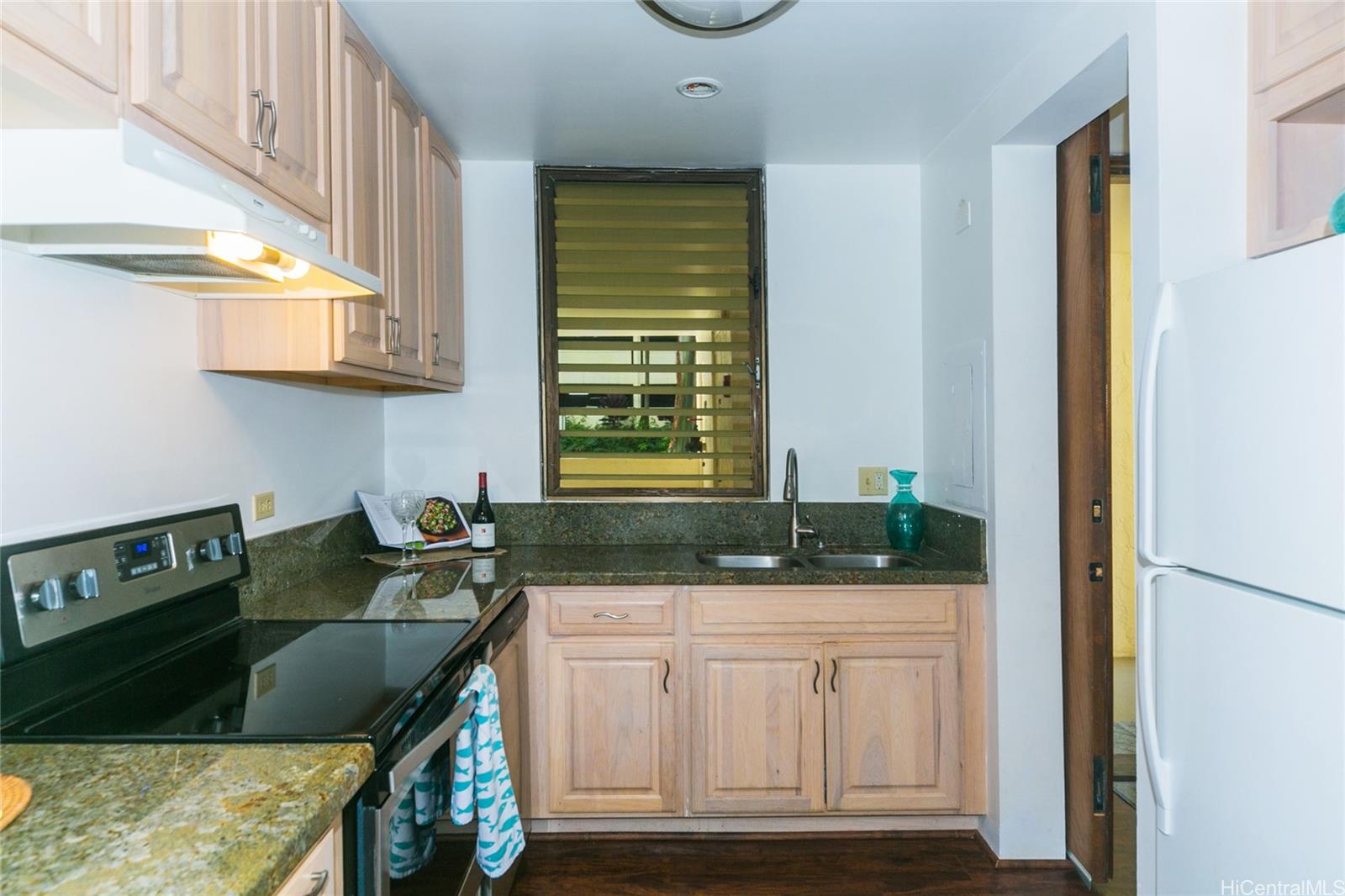 521 Hahaione Street  Unit 2/1F
