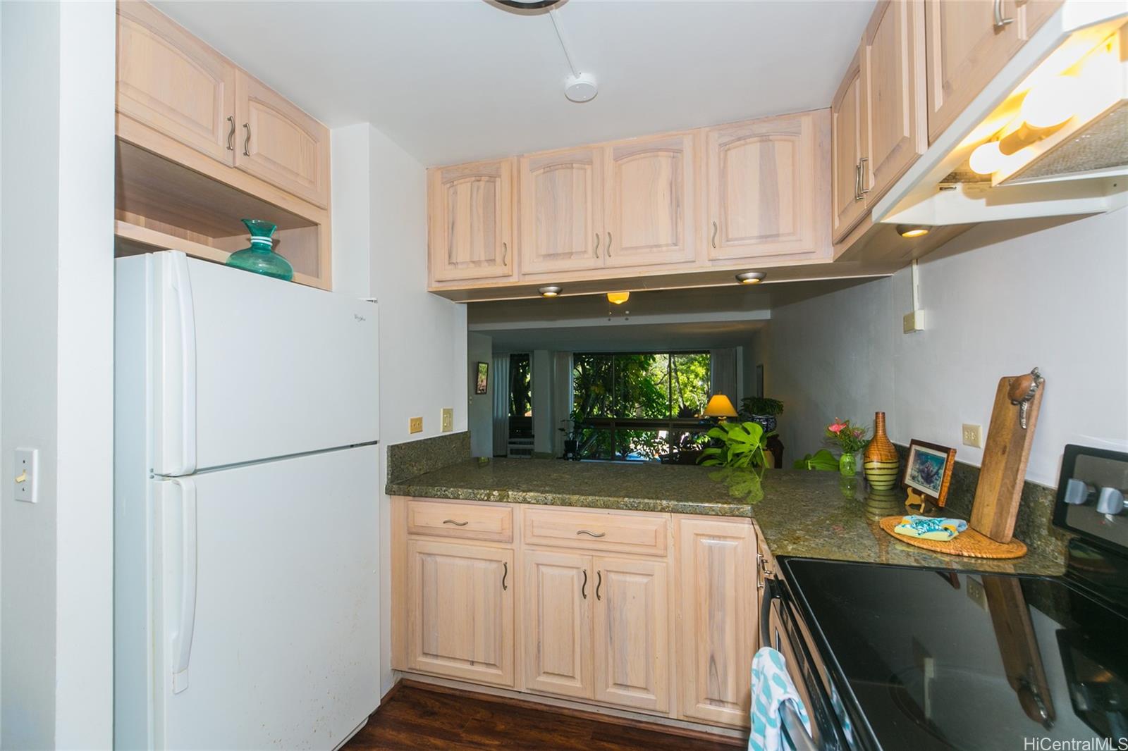 521 Hahaione Street  Unit 2/1F
