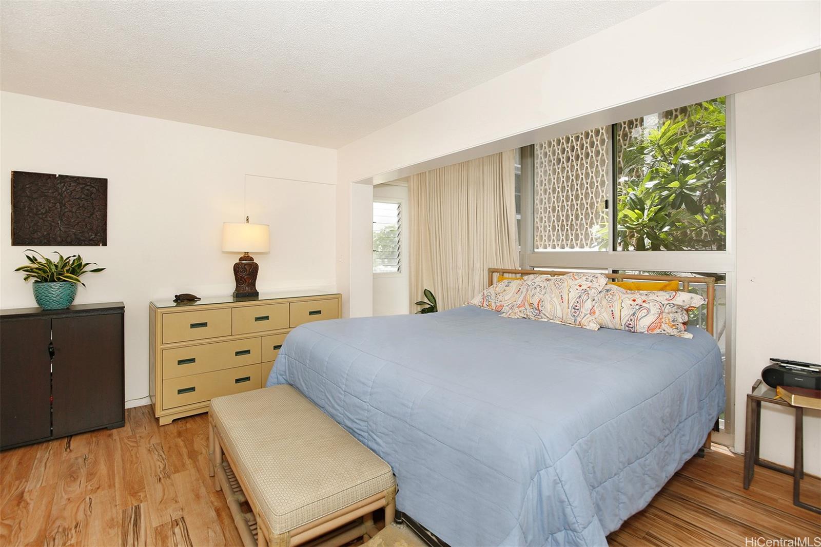 3015 Kalakaua Avenue  Unit 201