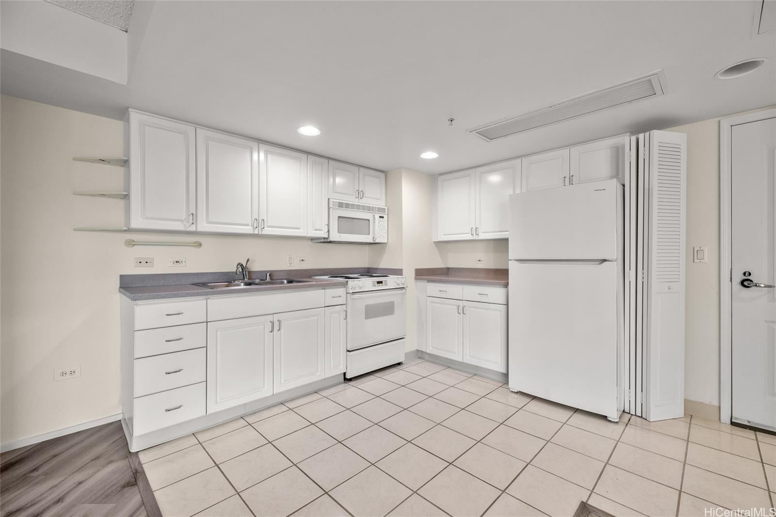 1314 Kalakaua Avenue  Unit 610