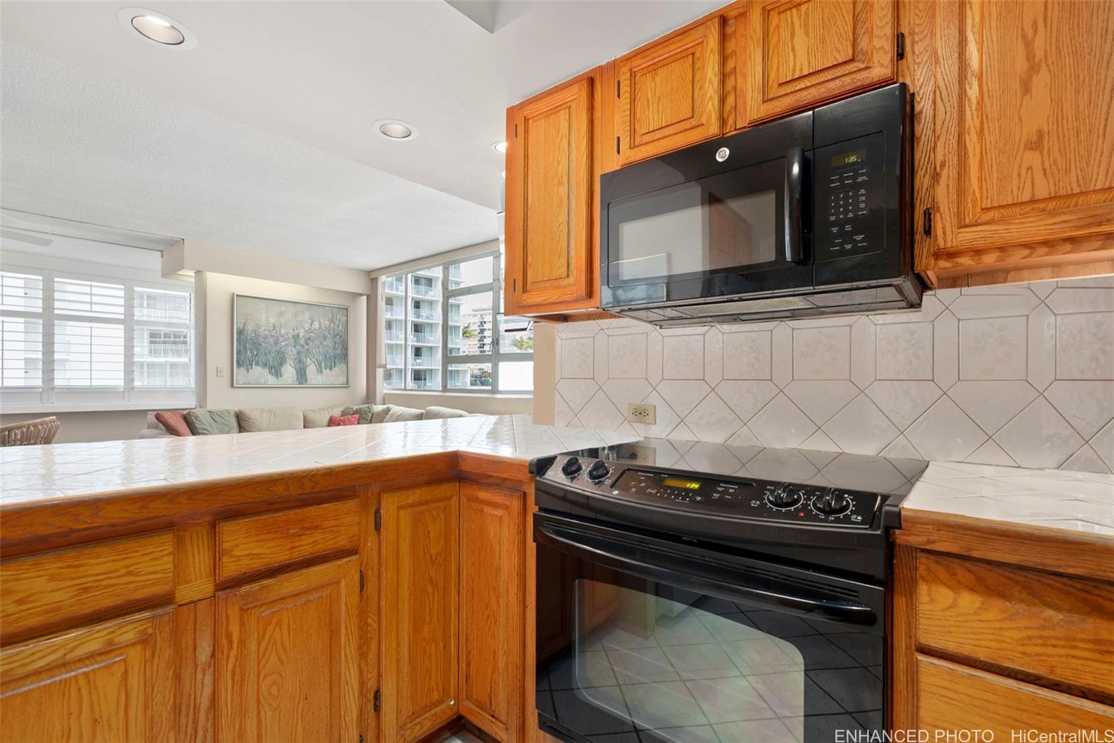 2500 Kalakaua Avenue  Unit 503