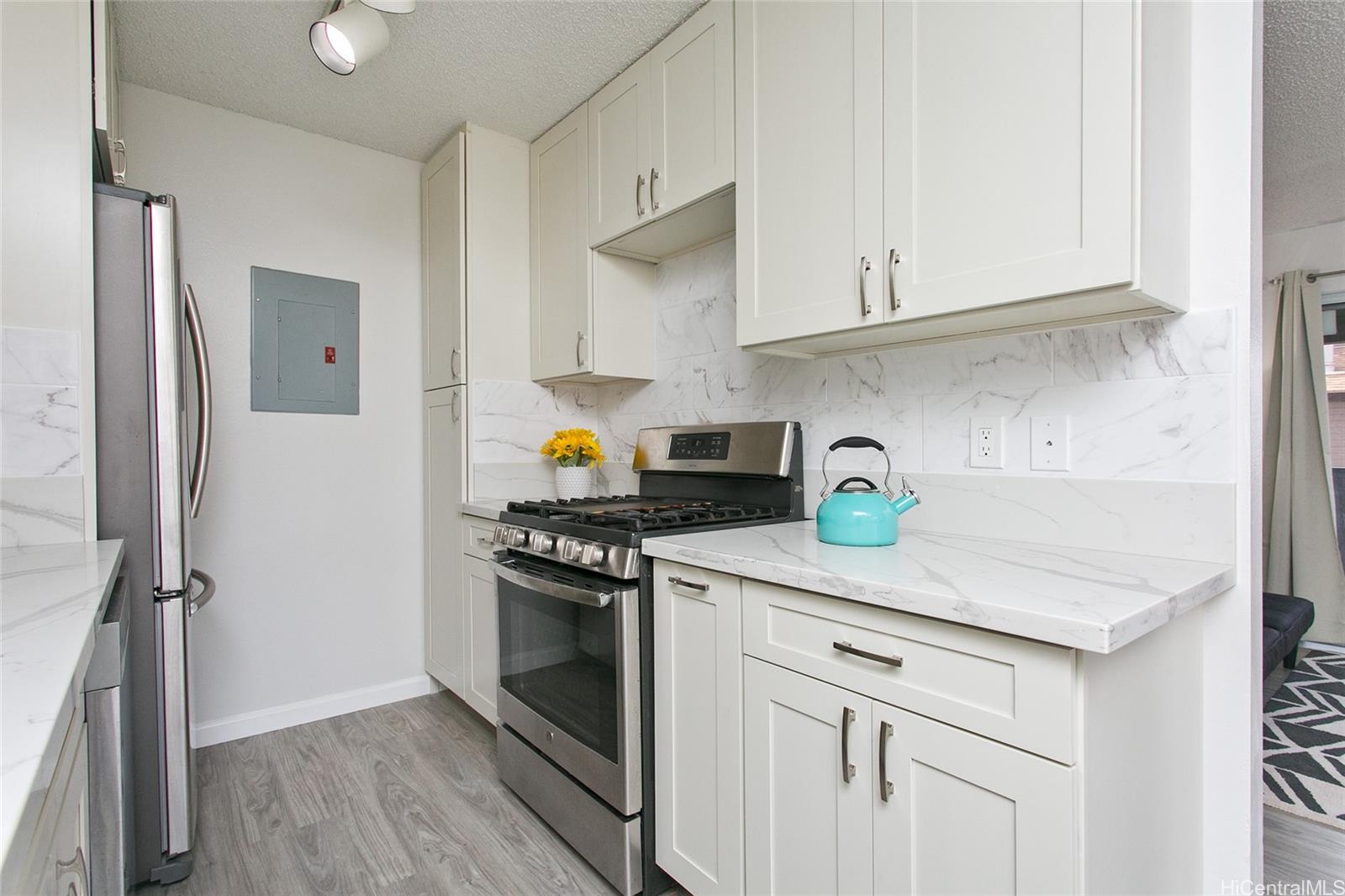 91-1170 Puamaeole Street  Unit 9R
