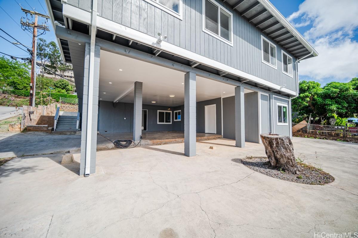 1945 Kapalama Avenue Honolulu HI 96817 listed 02282023