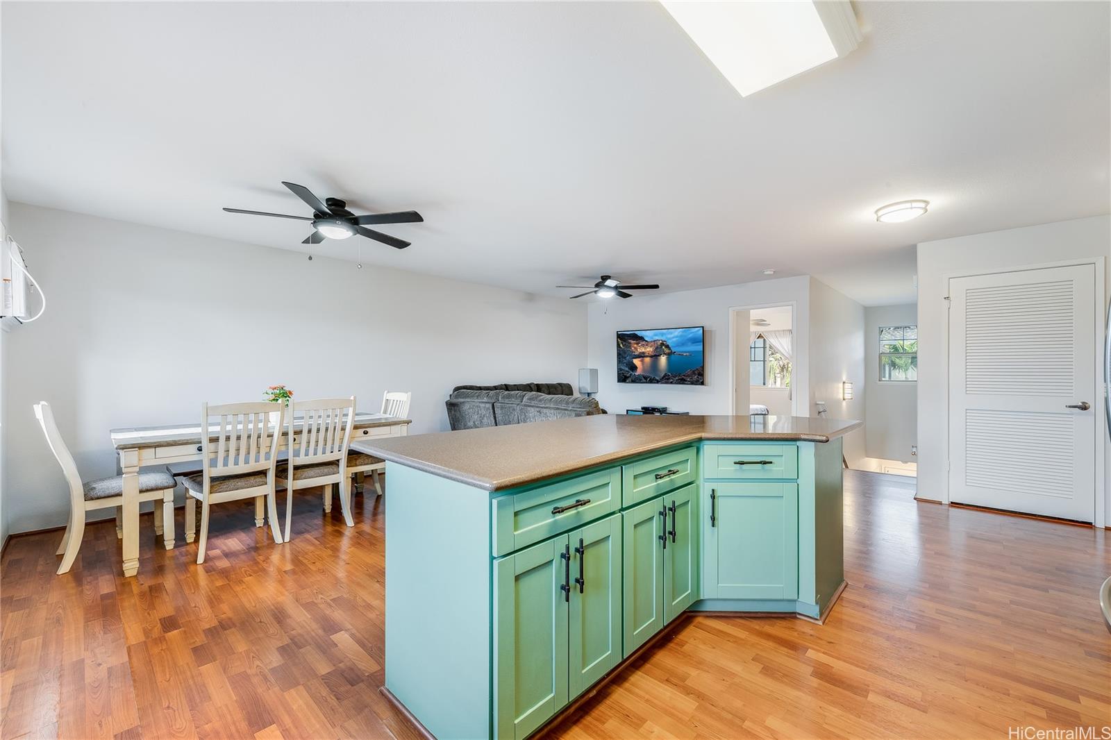 91-1179 Kaiau Avenue  Unit 803