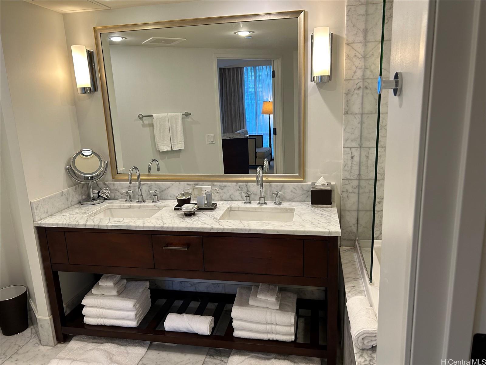 223 Saratoga Road  Unit 802