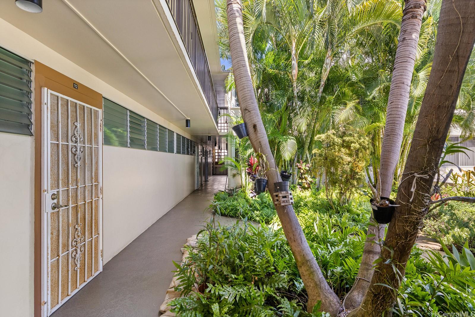 1423 Emerson Street  Unit 111